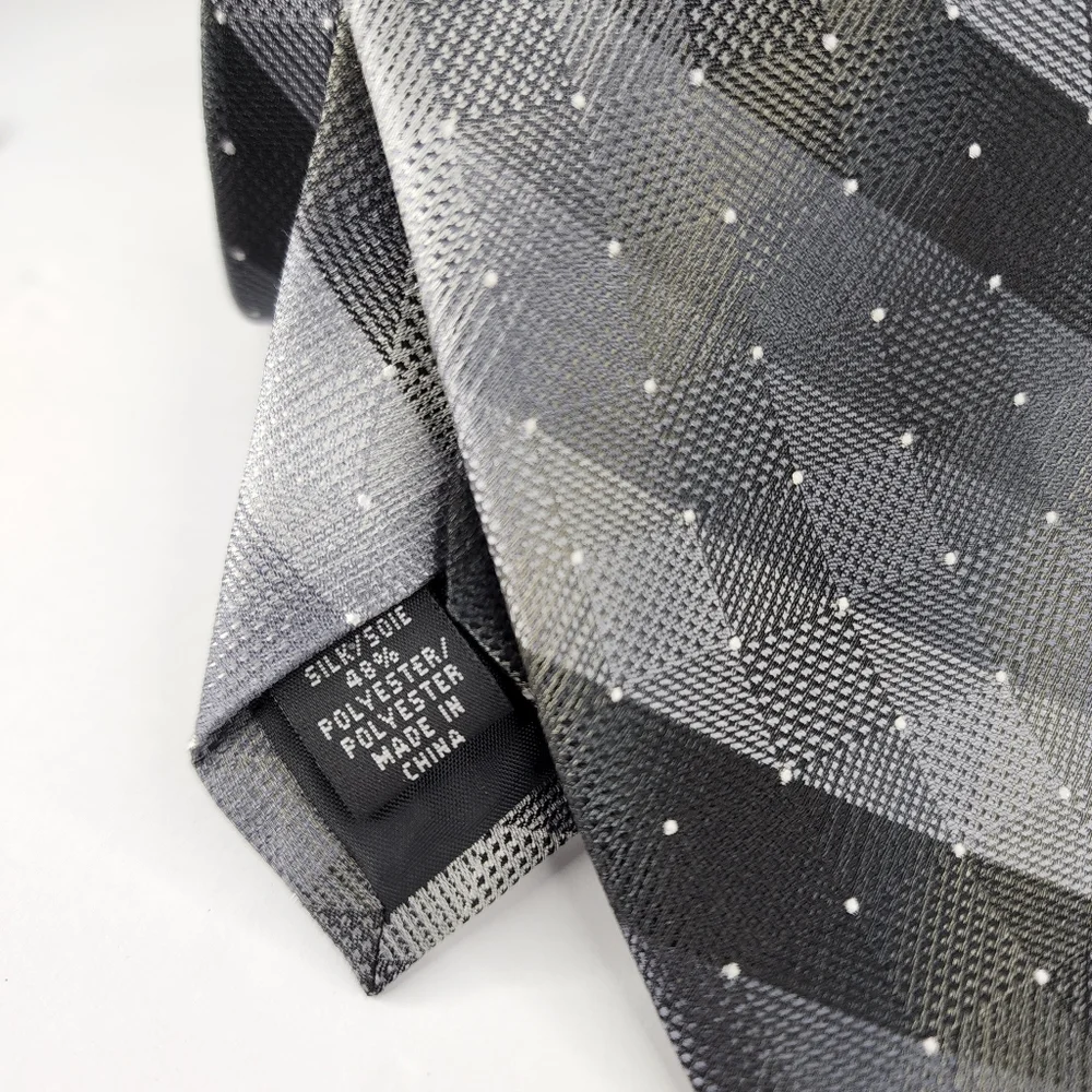 VAN HEUSEN Black Tie.